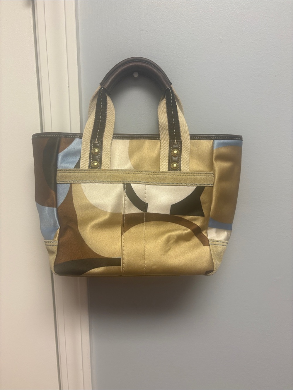 06' Vintage Coach Hampton Tote Style # 10112 - Picture 2 of 5